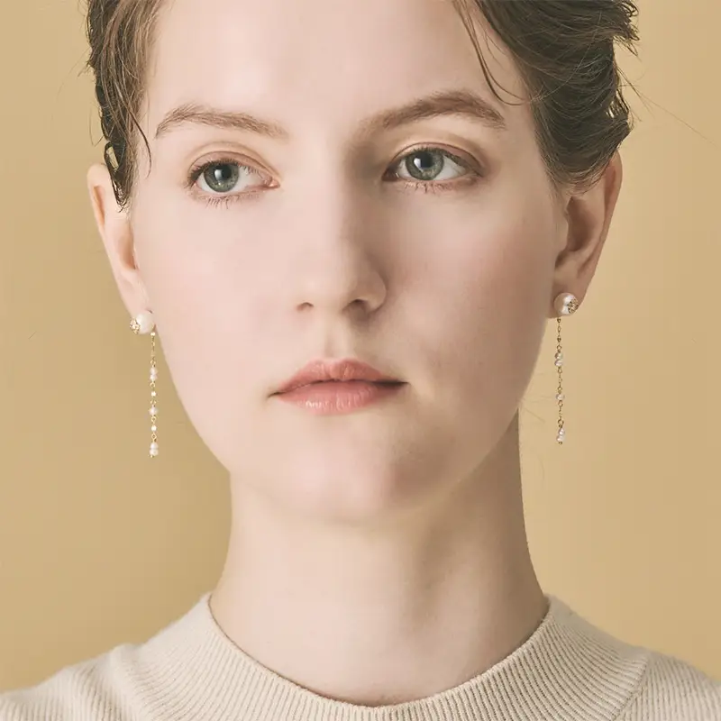 Women's Fashionable Elegant High-grade Pearl Earrings