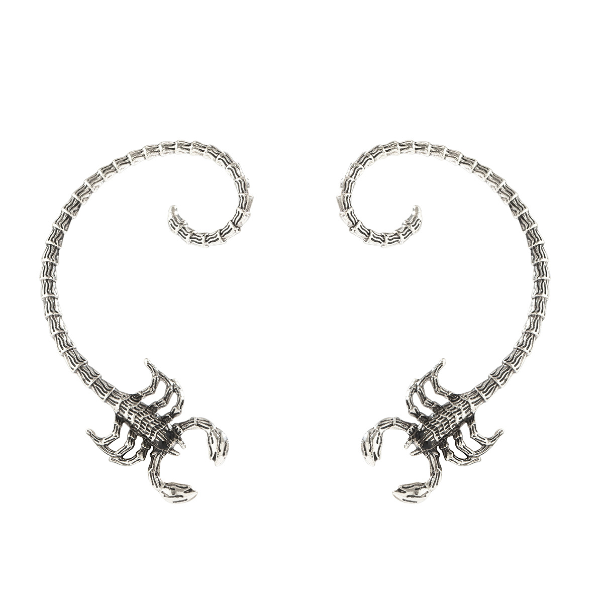 Title 6, Ličnost Contour Scorpion Curved Ear Studs Female