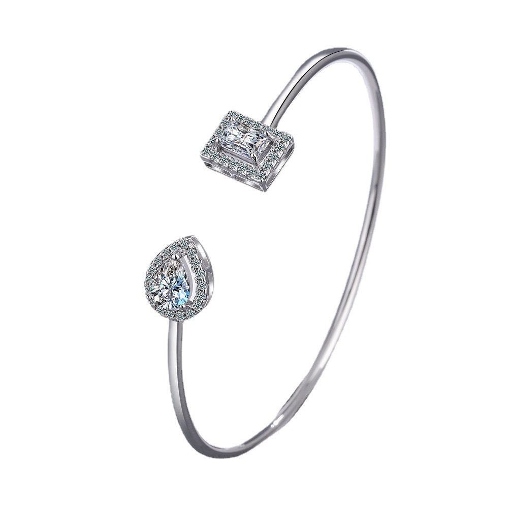 Fashion Sweet Square Zirconium Diamond Bracelet For Women
