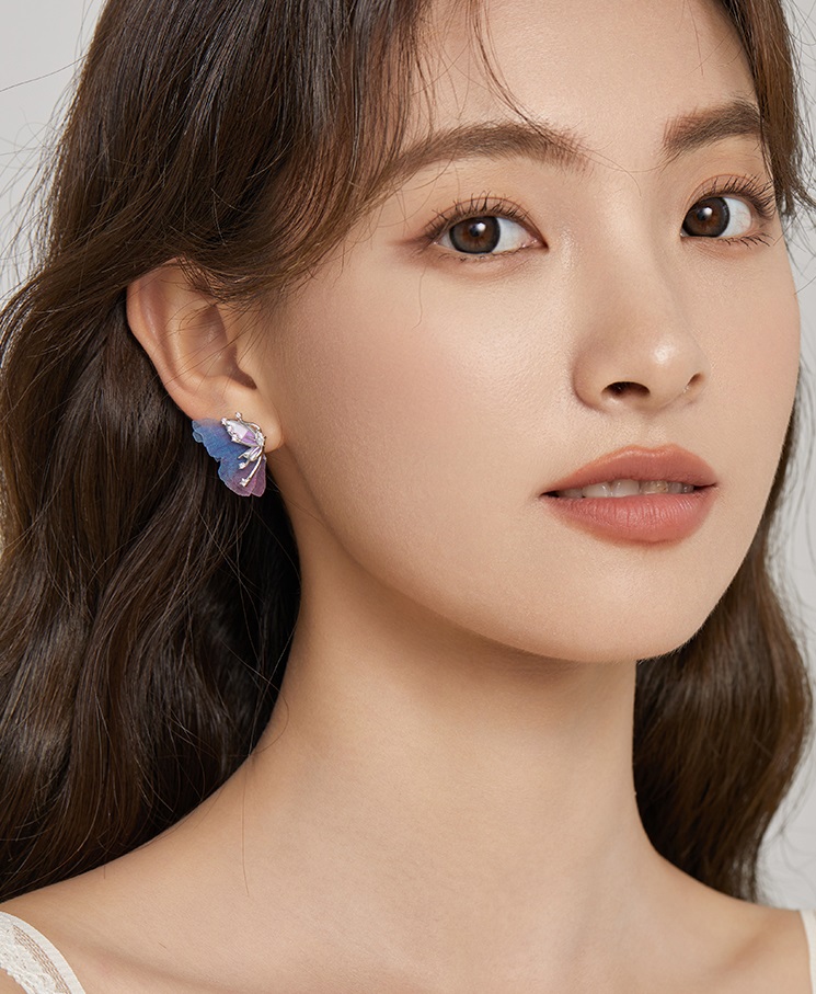 Baramine Butterfly Women's Special-interest Design High-grade Earrings