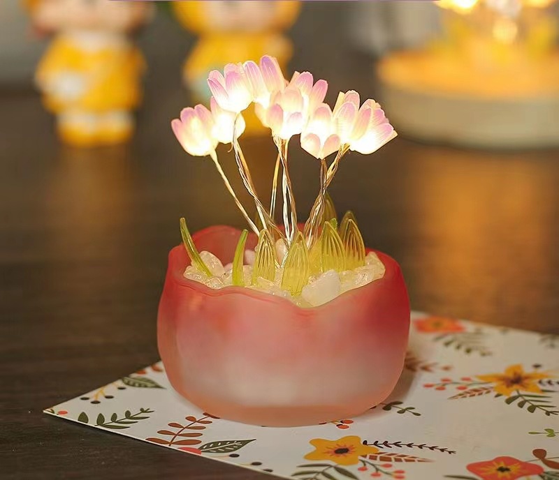 Tulip Night Light, picture 3 of 6