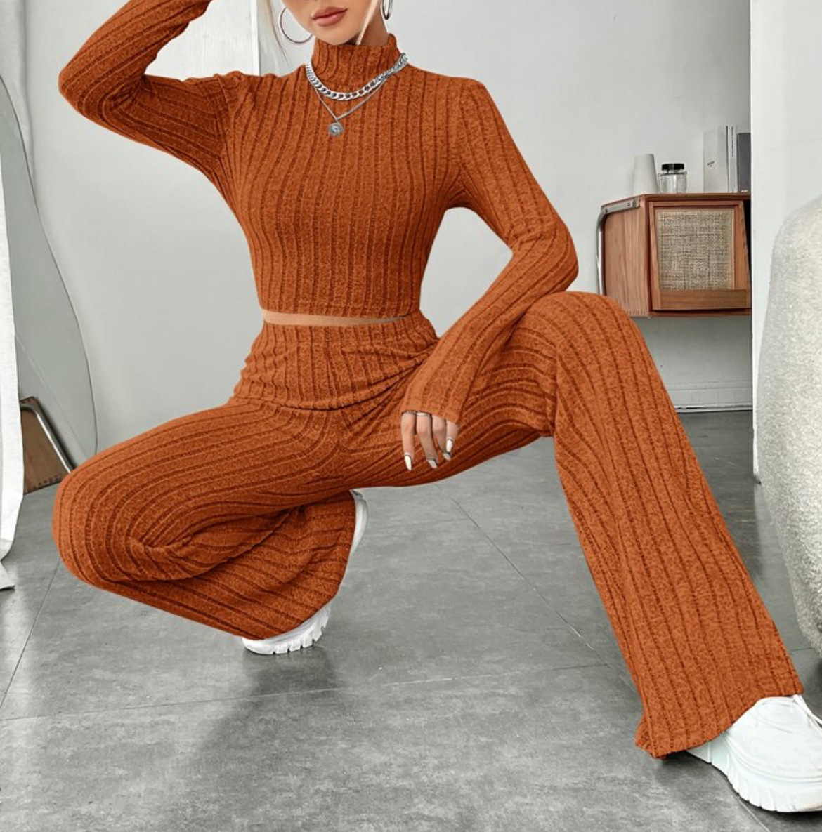 Turtleneck Wide Leg High Waist Trousers Suit. Product information: Pattern: solid color Fabric name: Cotton Color: Bean green, light gray, dark red, sapphire blue, navy blue, orange red, black Sleeve type: regular sleeve Pants length: trousers Main fabric