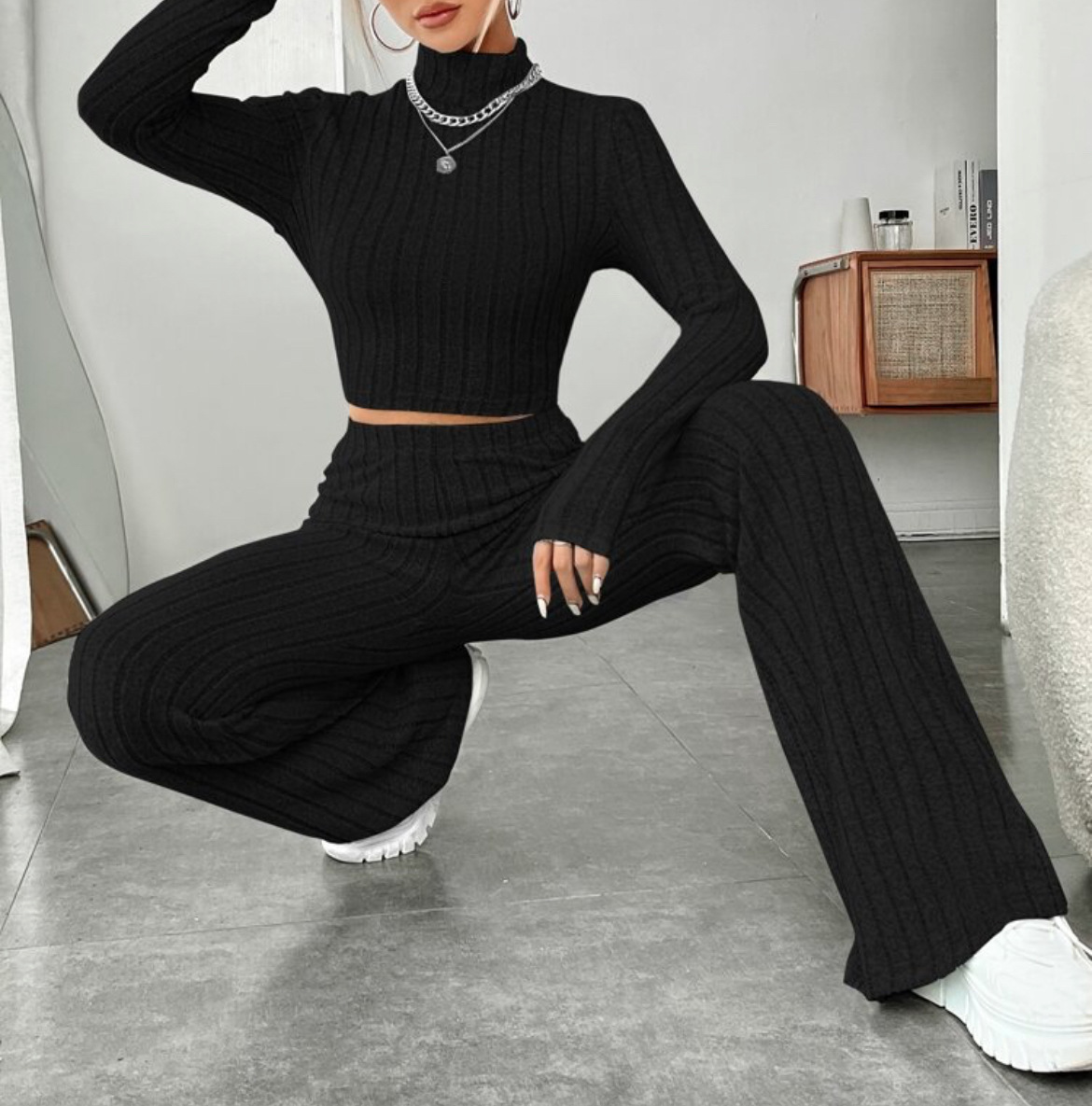 Turtleneck Wide Leg High Waist Trousers Suit. Product information: Pattern: solid color Fabric name: Cotton Color: Bean green, light gray, dark red, sapphire blue, navy blue, orange red, black Sleeve type: regular sleeve Pants length: trousers Main fabric