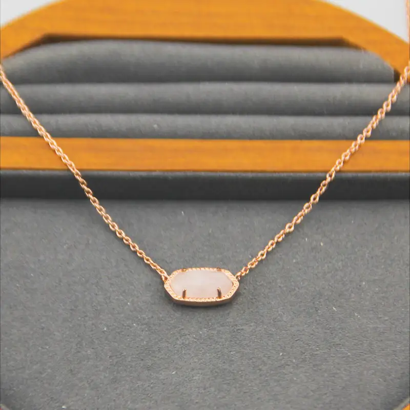 Fashion Simple Oval Crystal Pendant Necklace
