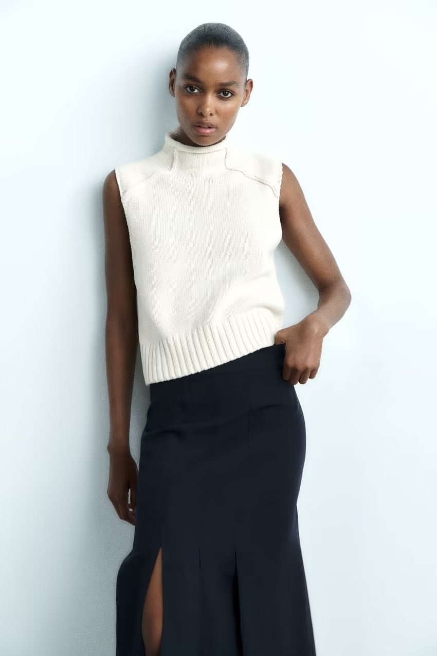 Women's Sleeveless Stand Collar Loose Stitching Decorative Knitted Vest