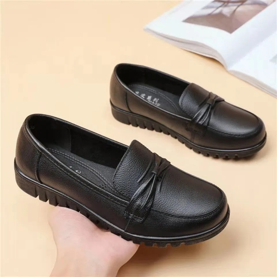 Title 1, Low Top Solid Color Round Toe Daily Loafers