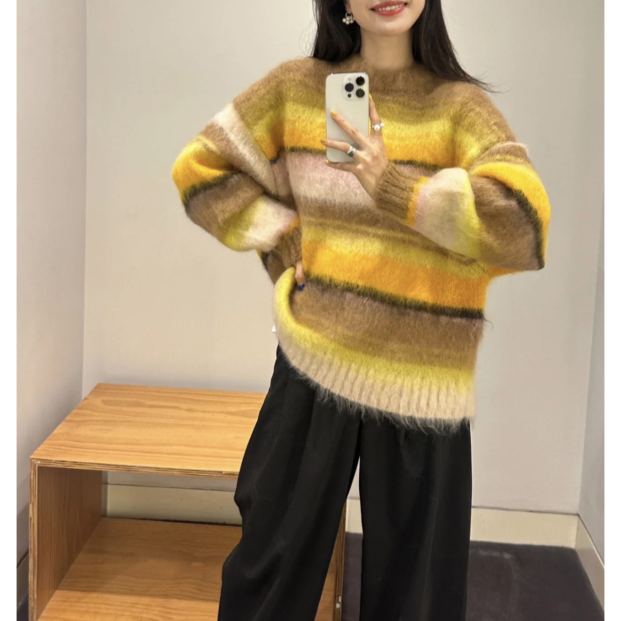 Women's Round Neck Mohair Blended Sweater