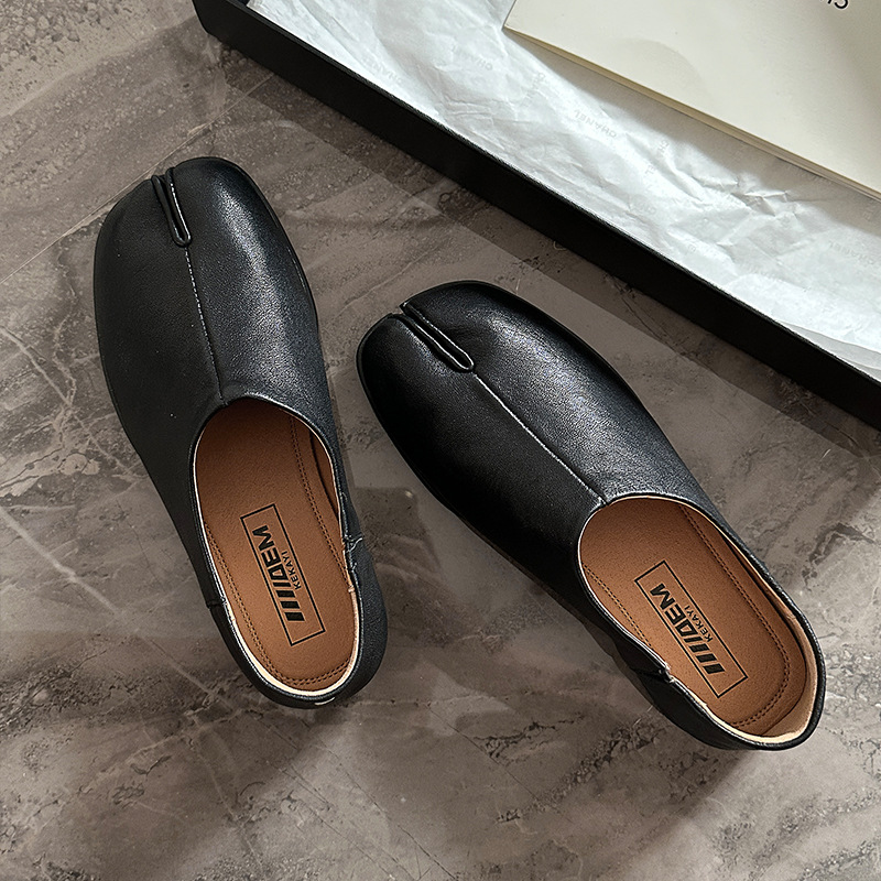 Title 4, New Retro Split Toe Slip-on Casual Pumps