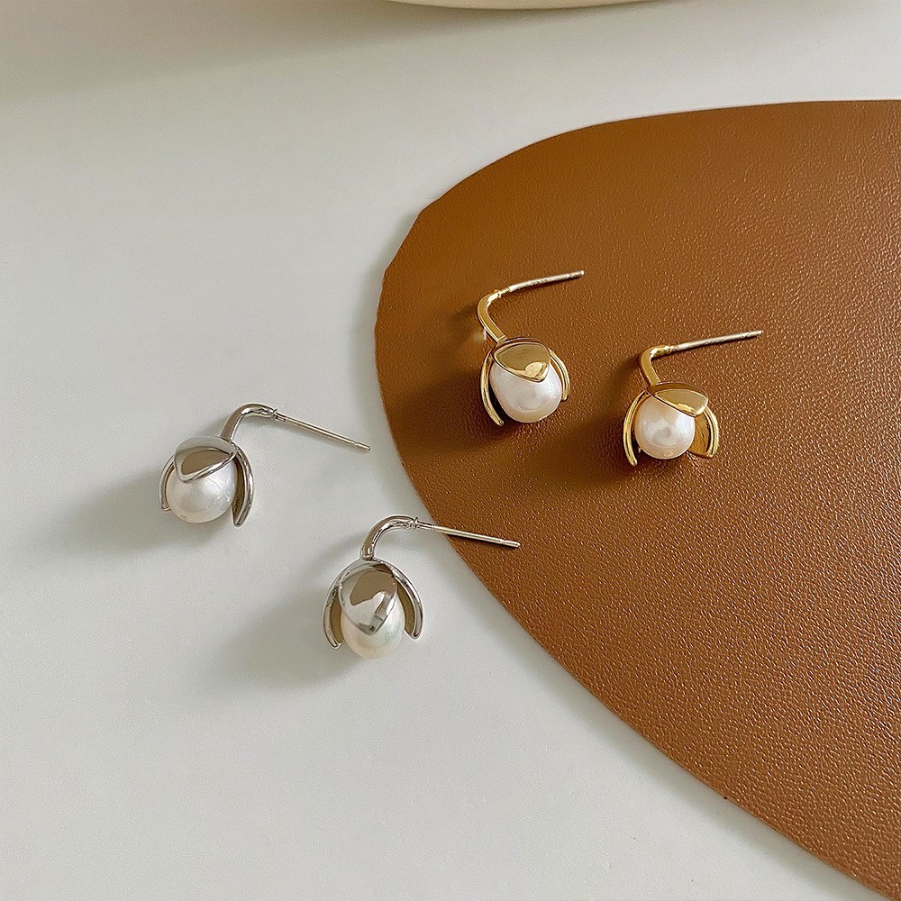 Title 1, Simple Metal Petal Natural Pearl Earrings enhan...