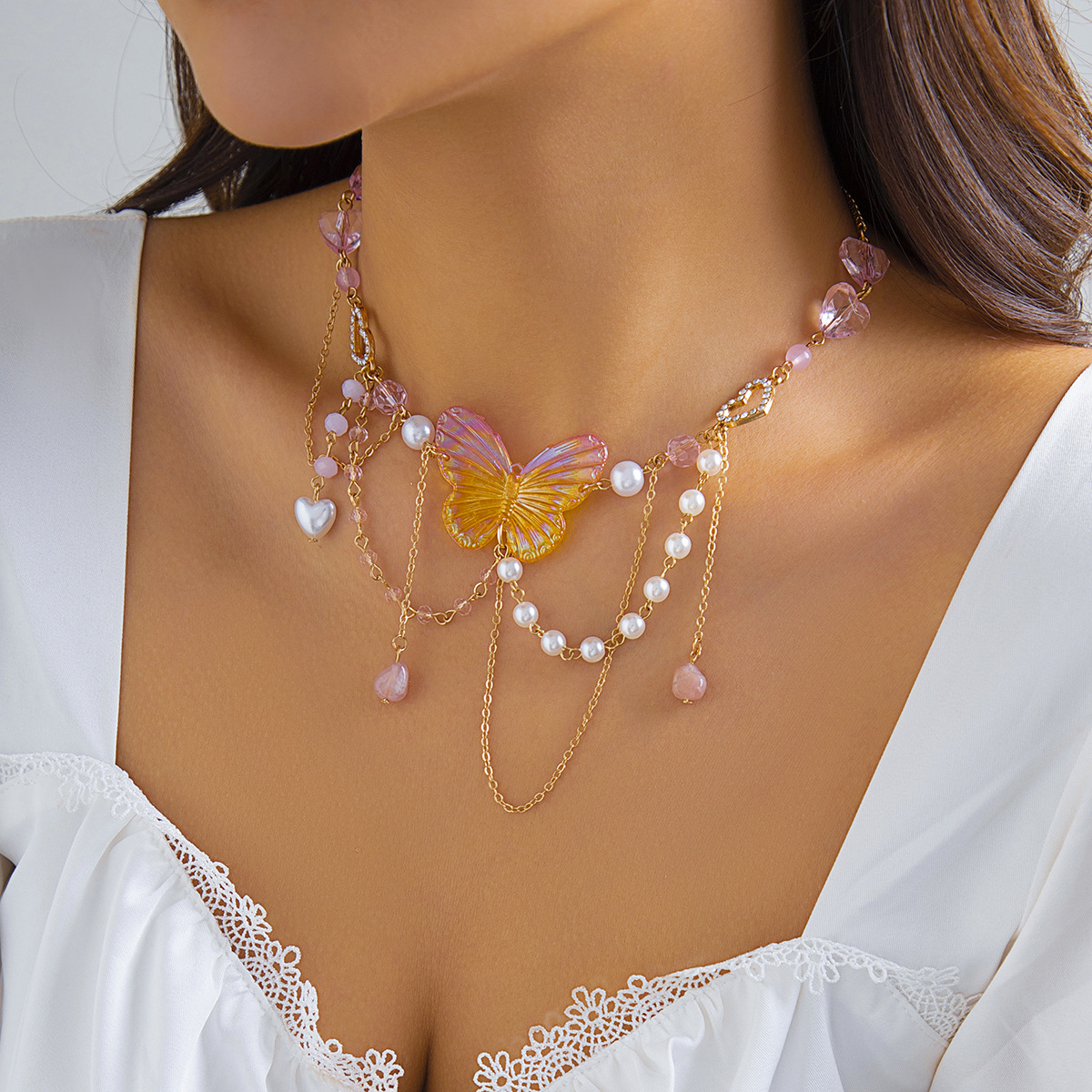 Title 4, Collana da donna con croce di perle d