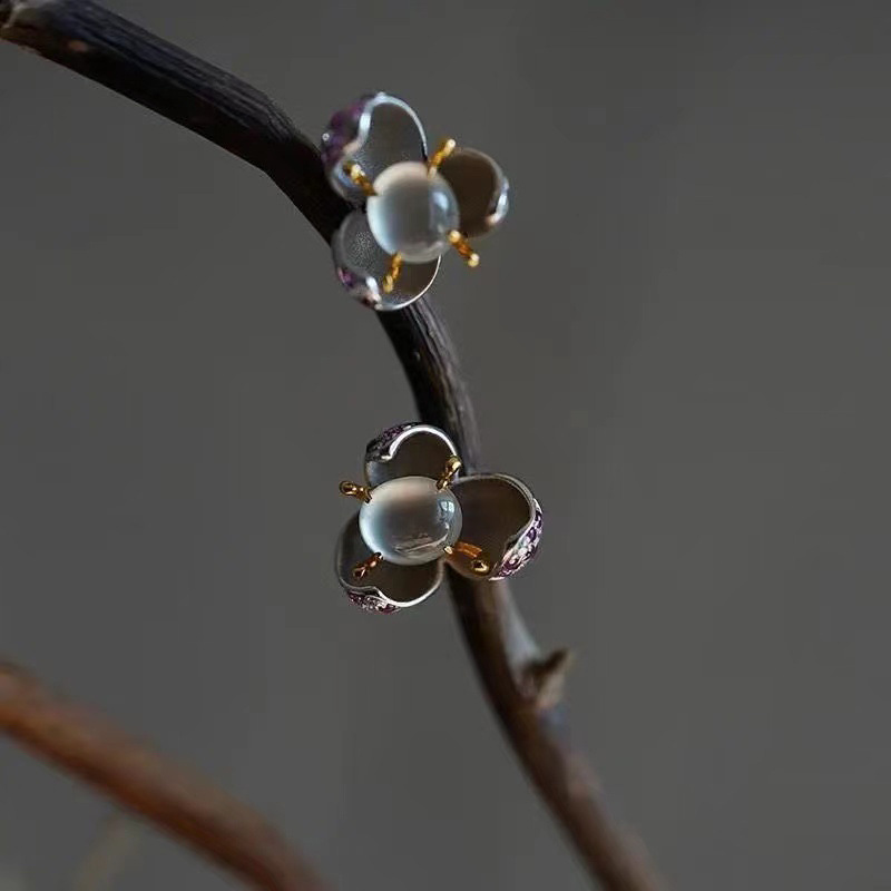 Inlaid Chalcedony High Ice-permeable Ear Studs