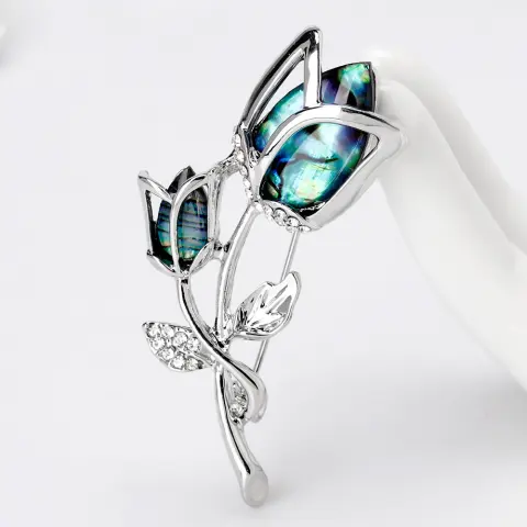 Elegant High-end Shell Rose Brooch
