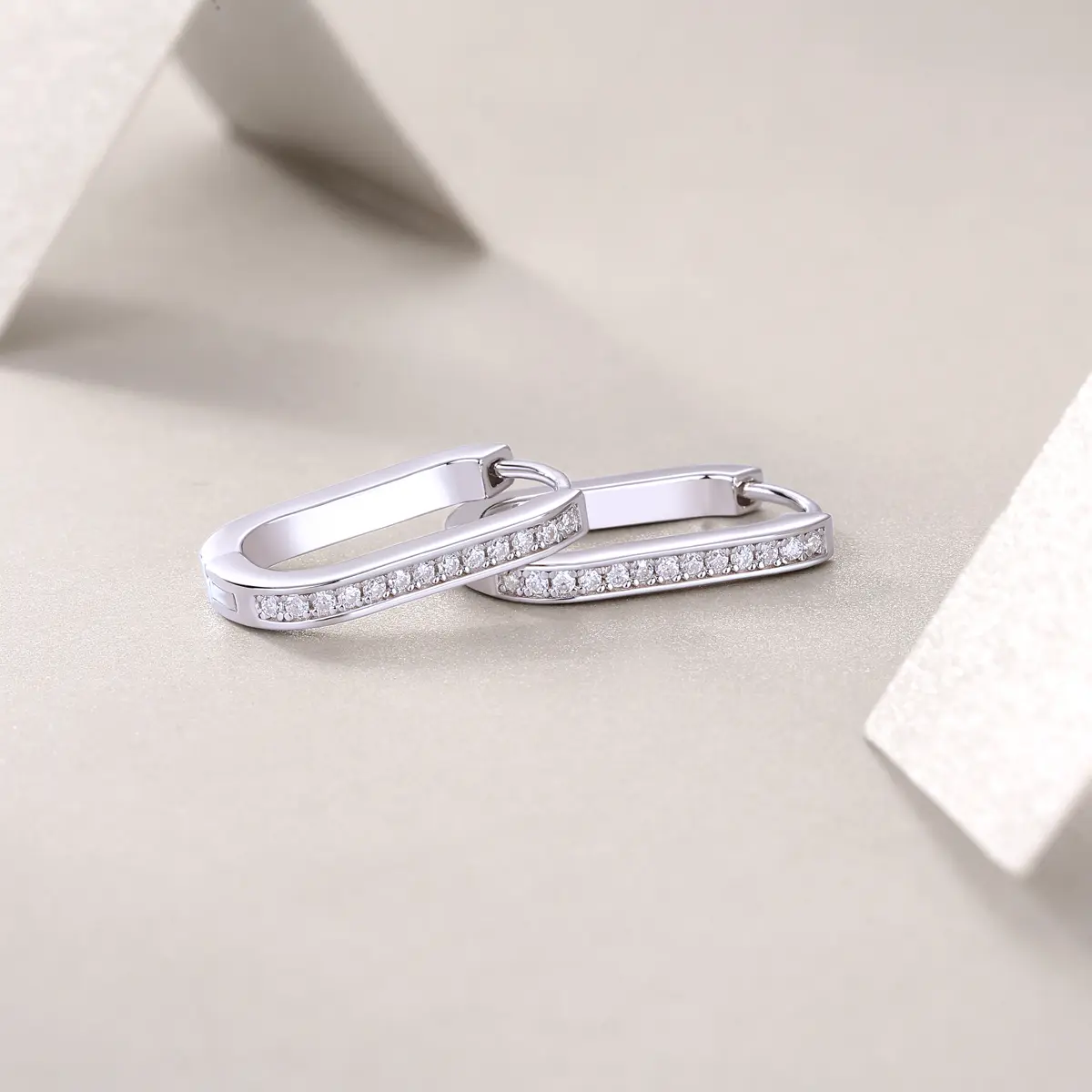1Reincarnation - Fashionable And Luxurious Diamond Jewelry With Moissanite S925 Sterling Silver And Platinum-plated Stud Earrings Prohibit Tk Sales