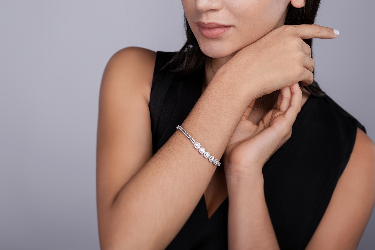 0.3-carat Luxury And Fashionable Light Luxury Trend Jewelry Silver Bracelet Set With Top-quality Moissanite, S925 Silver Electroplated Platinum