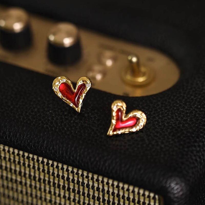 Simple Ins French Heart-shaped Zircon Earrings