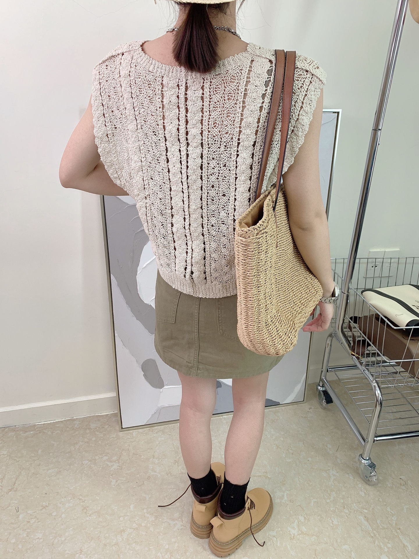 Women's Hollow-out Crocheted V-neck Vest Knitwear