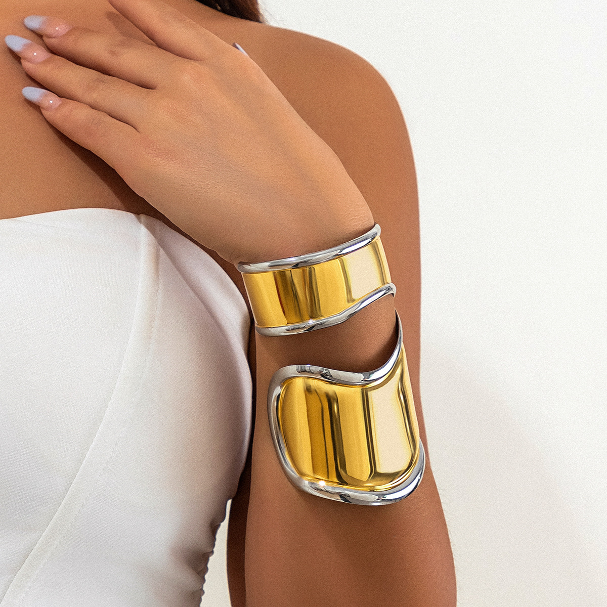 Retro Irregular Exaggerated Three-dimensional Wide Bracelet