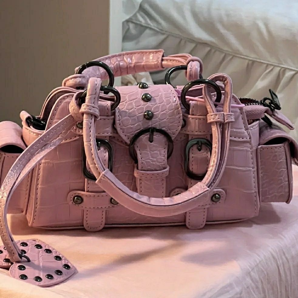 Square Rivet Hand-carrying Hand-carrying Crossbody Bag — foto 10