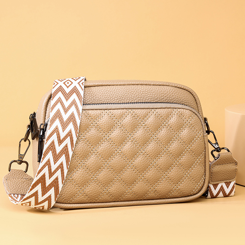 حقيبة نسائية كروس بودي ذات كتف واحد وتصميم معين