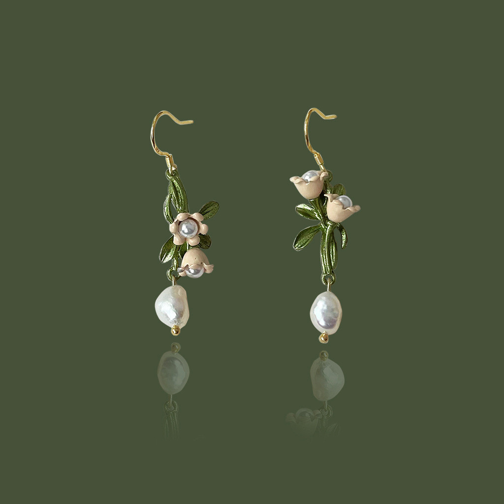 Freshwater Pearl Silver Needle Lily Earrings