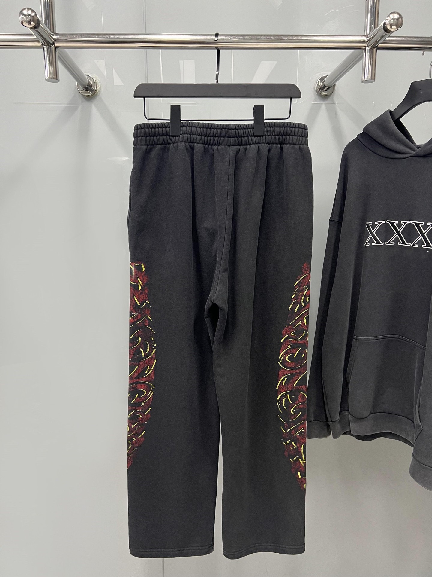 English Letters Washed And Fried Color Sweatpants