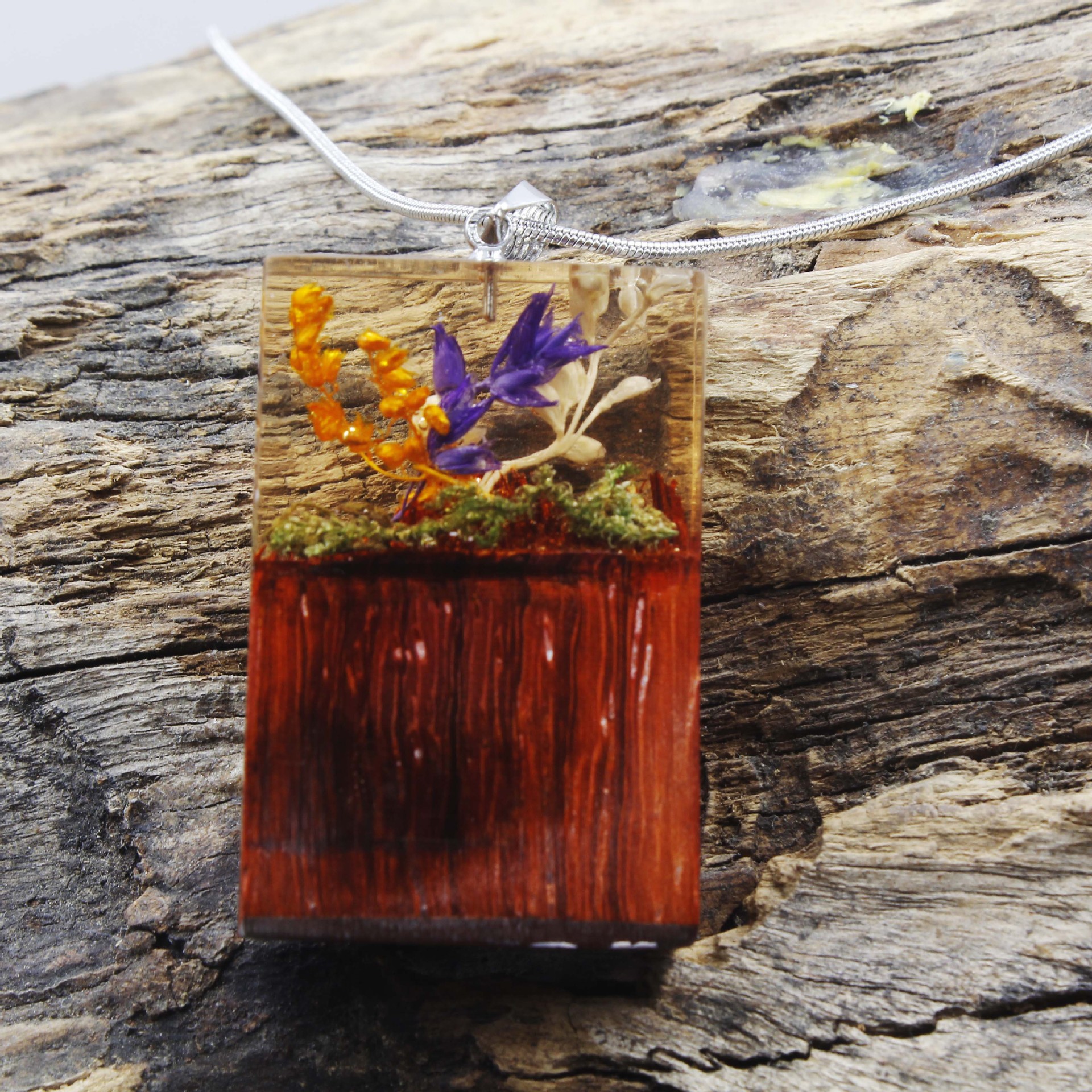 Retro Ornament Real Dried Flower Microview Pendant