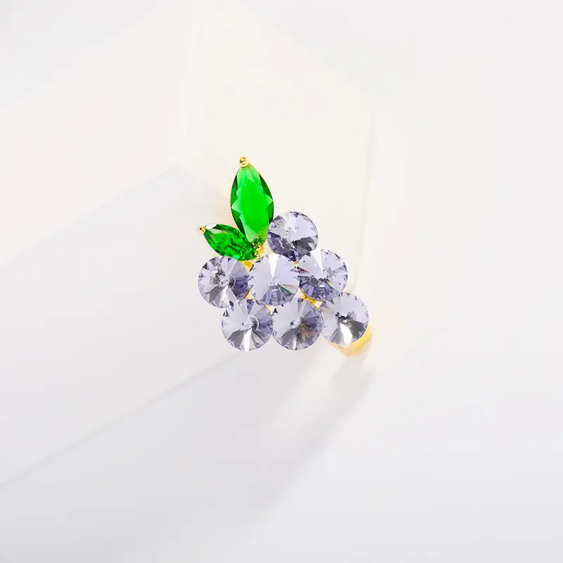 Amethyst Grape Small Brooch Summer Versatile Fashion Fruit Small Pin