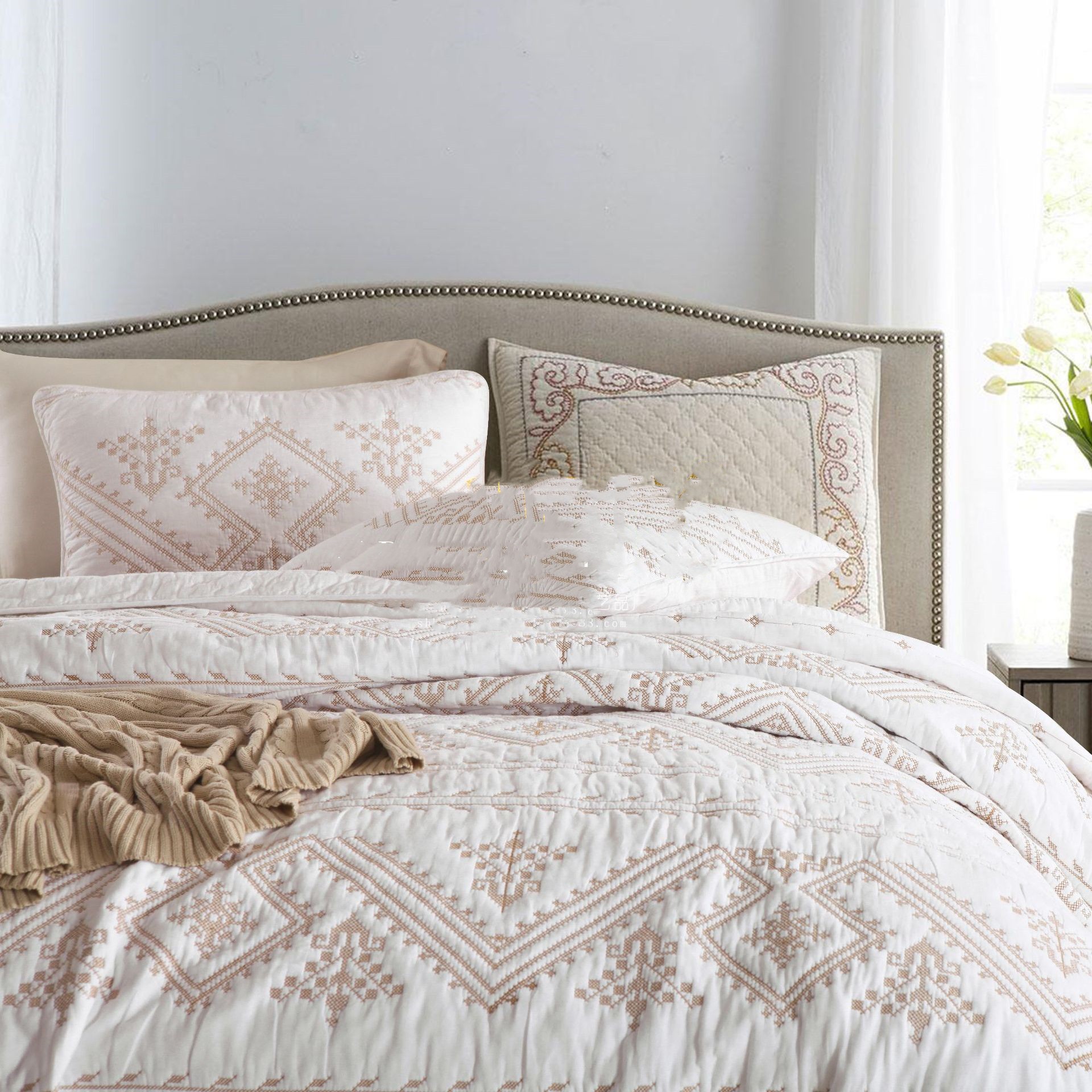 طقم أغطية سرير كلاسيكي بقطن صلب بثلاث قطع بتصميم رجعي