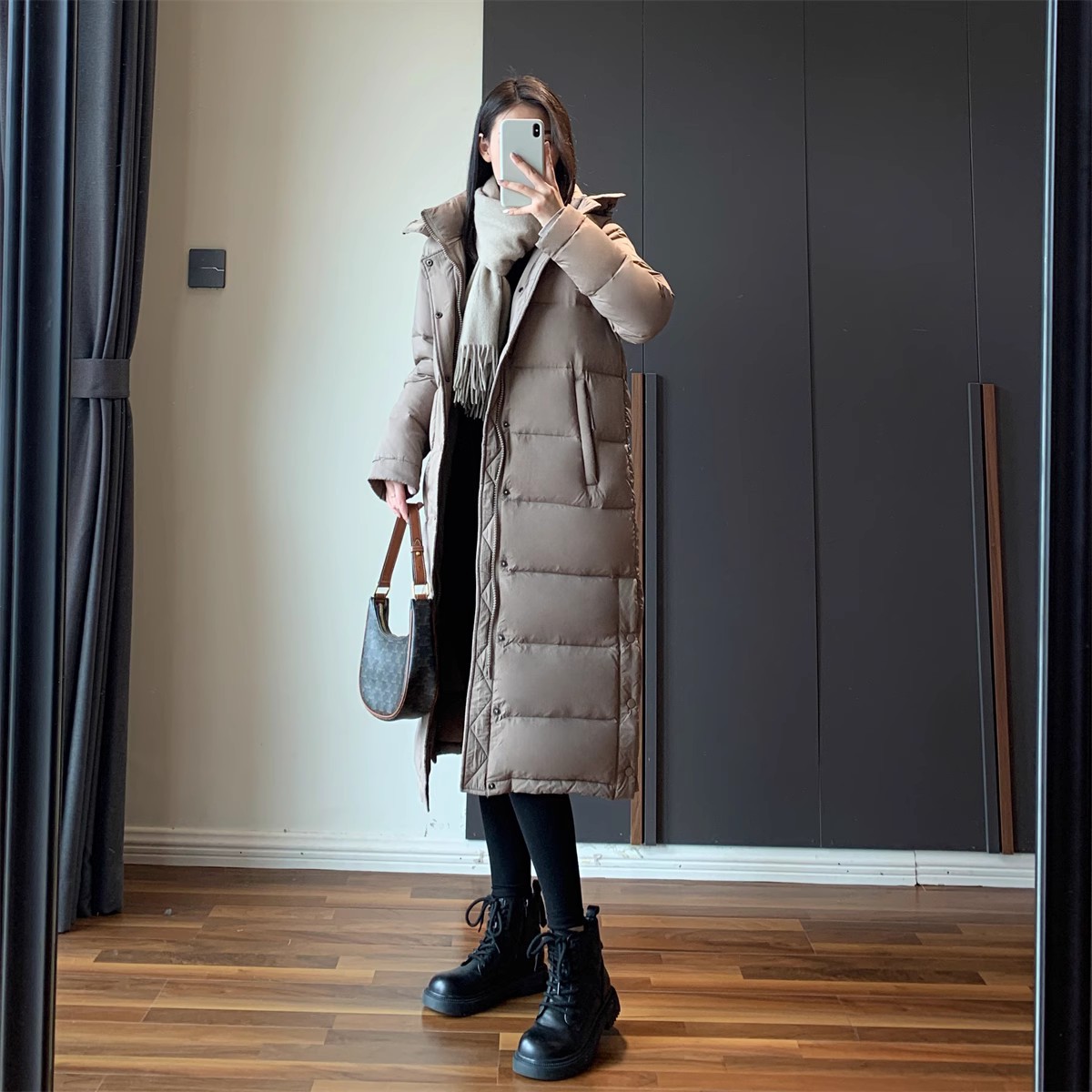 Mid-length White Goose Down Jacket Women’s Niche Warm Thickened
