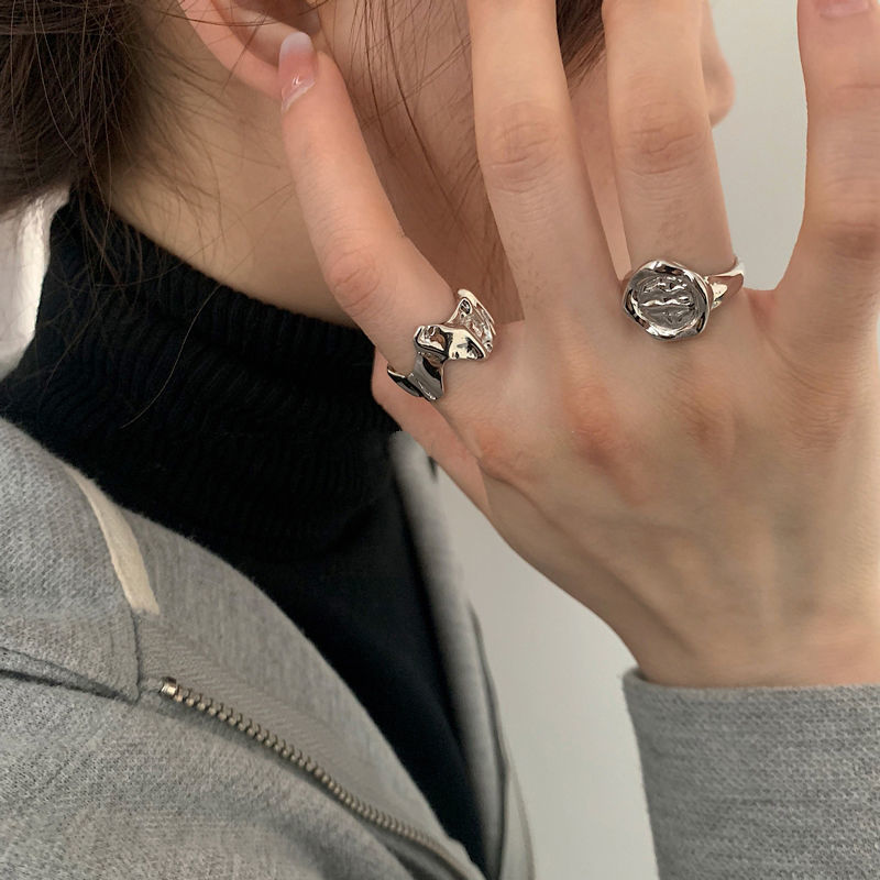 Special-interest Design Irregular Personality Texture Triangle Index Finger