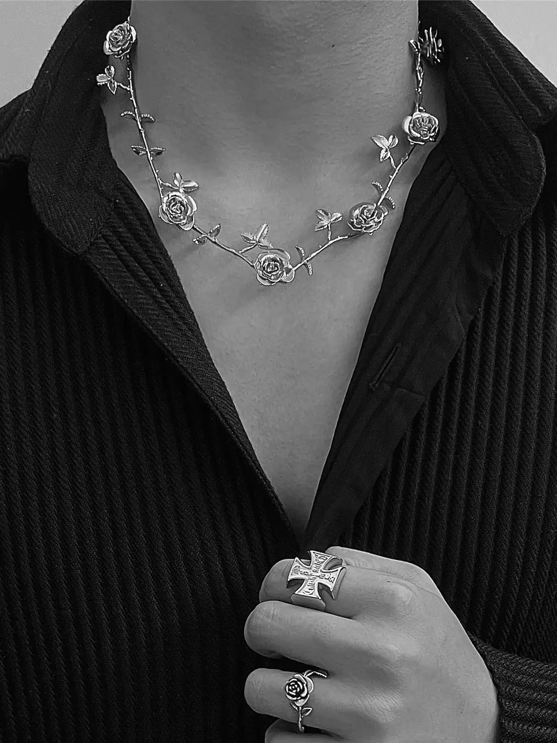 Rose Couple Sterling Silver Necklace For Men And Women Trendy Light Luxury