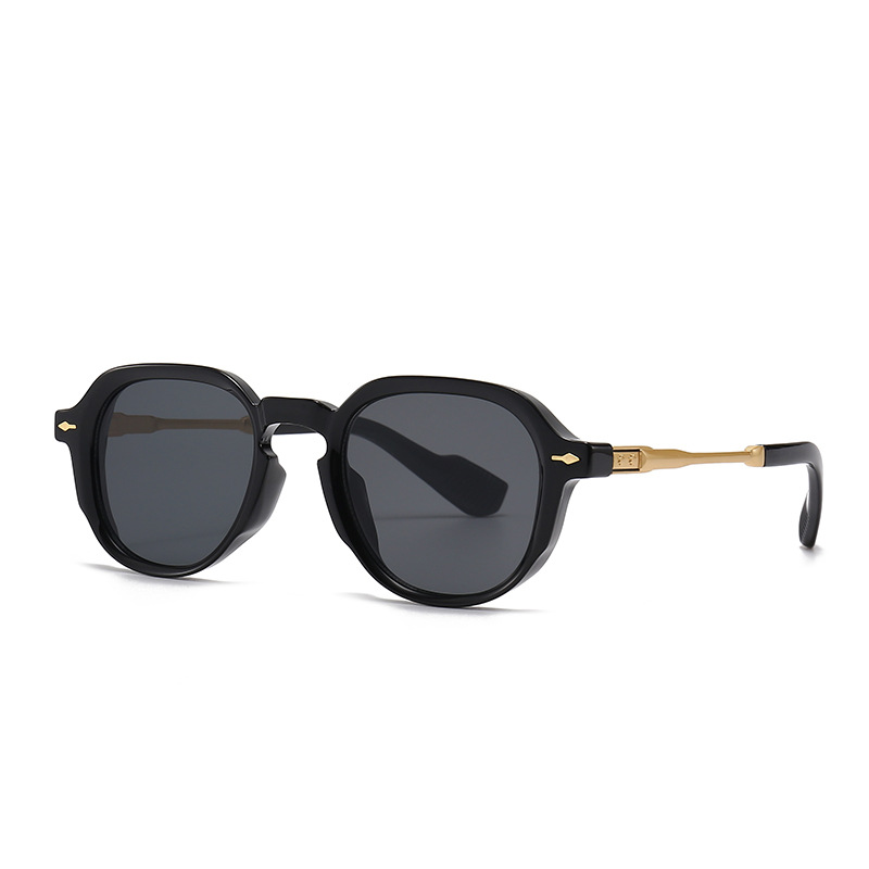 Title 4, Trendy Street Photo Modern Charm Retro Sunglasses