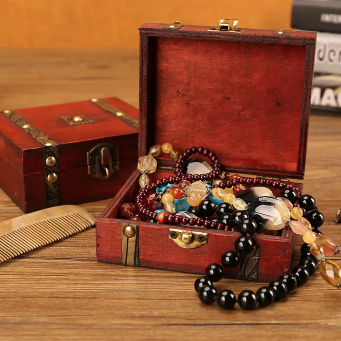 Small Vintage Wooden Treasure Chest Box, Decorative Keepsake and Jewelry Storage Box - detail photo 3