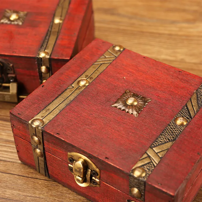 Small Vintage Wooden Treasure Chest Box, Decorative Keepsake and Jewelry Storage Box - detail photo 5