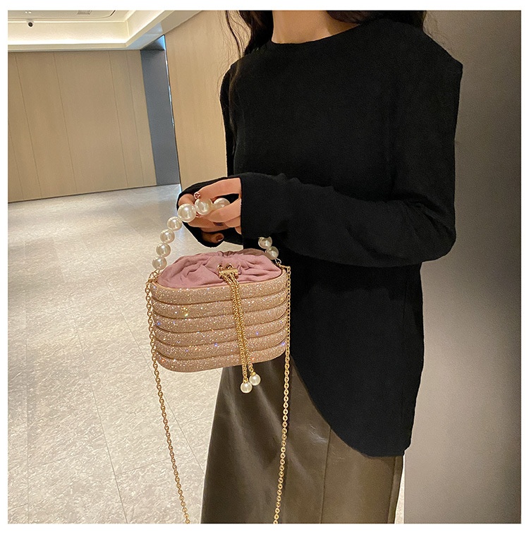 European And American Fashion One-shoulder Ins Women's Crossbody Classic Style Pearl Hand Dinner Bag — foto 13