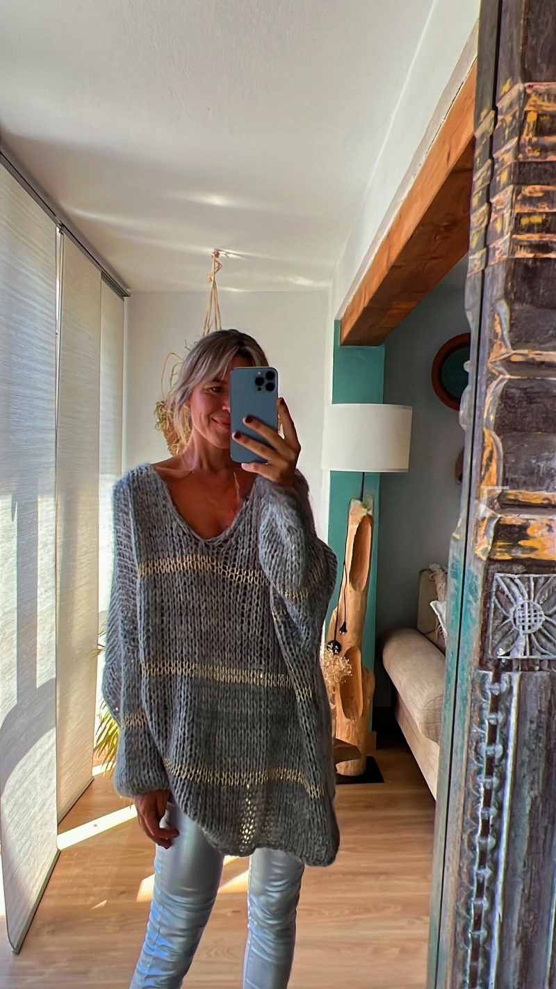 Women's Clothing Fashion V-neck Loose Solid Color Knitted Sweater