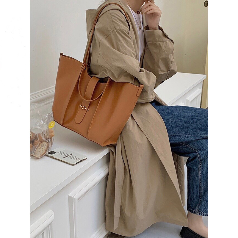 Euro Style Genuine Leather Tote Bag - color options and proportions