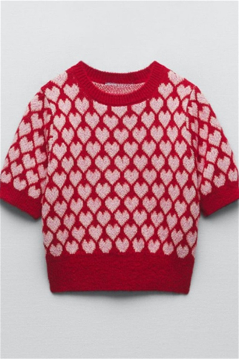 Sweet Red Heart-shaped Short Round Neck Sweater For Women
