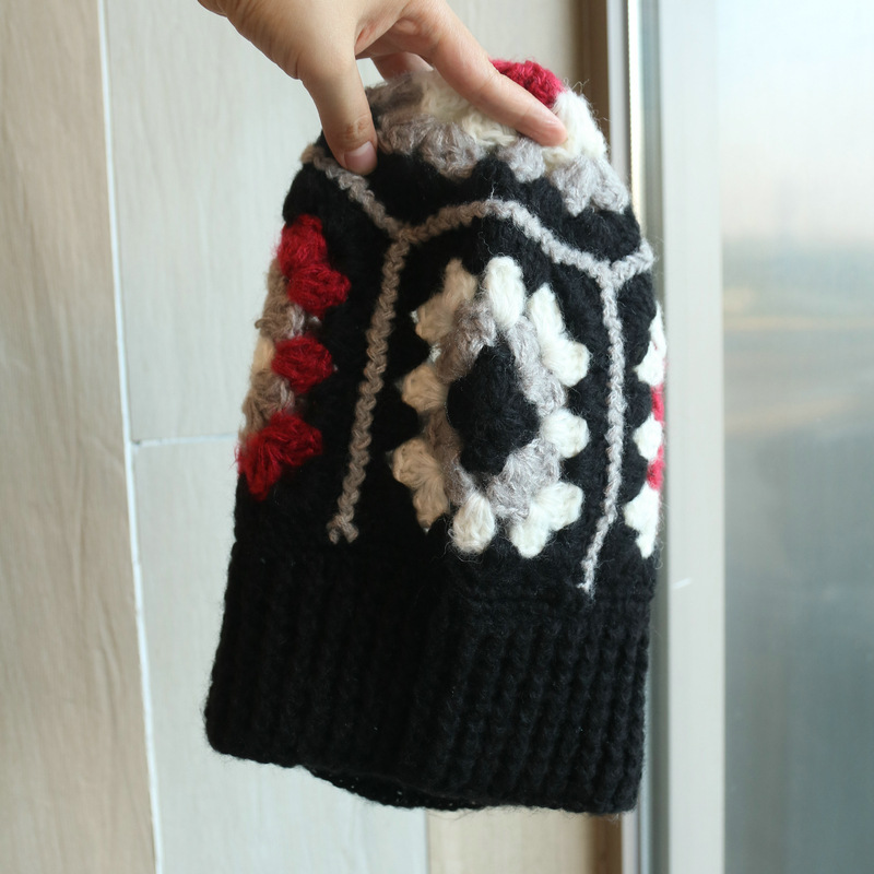 Mohair Contrast Color Niche Hand Crocheting Knitted Neckerchief One Sleeve Cap Warm Wool Hat