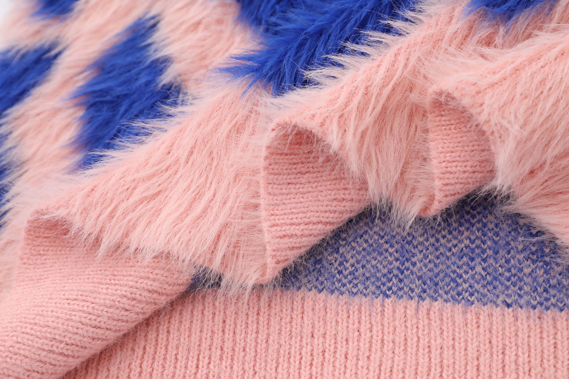 Title 7, Vintage Furry Color-block Crew Neck Knitted Swe...