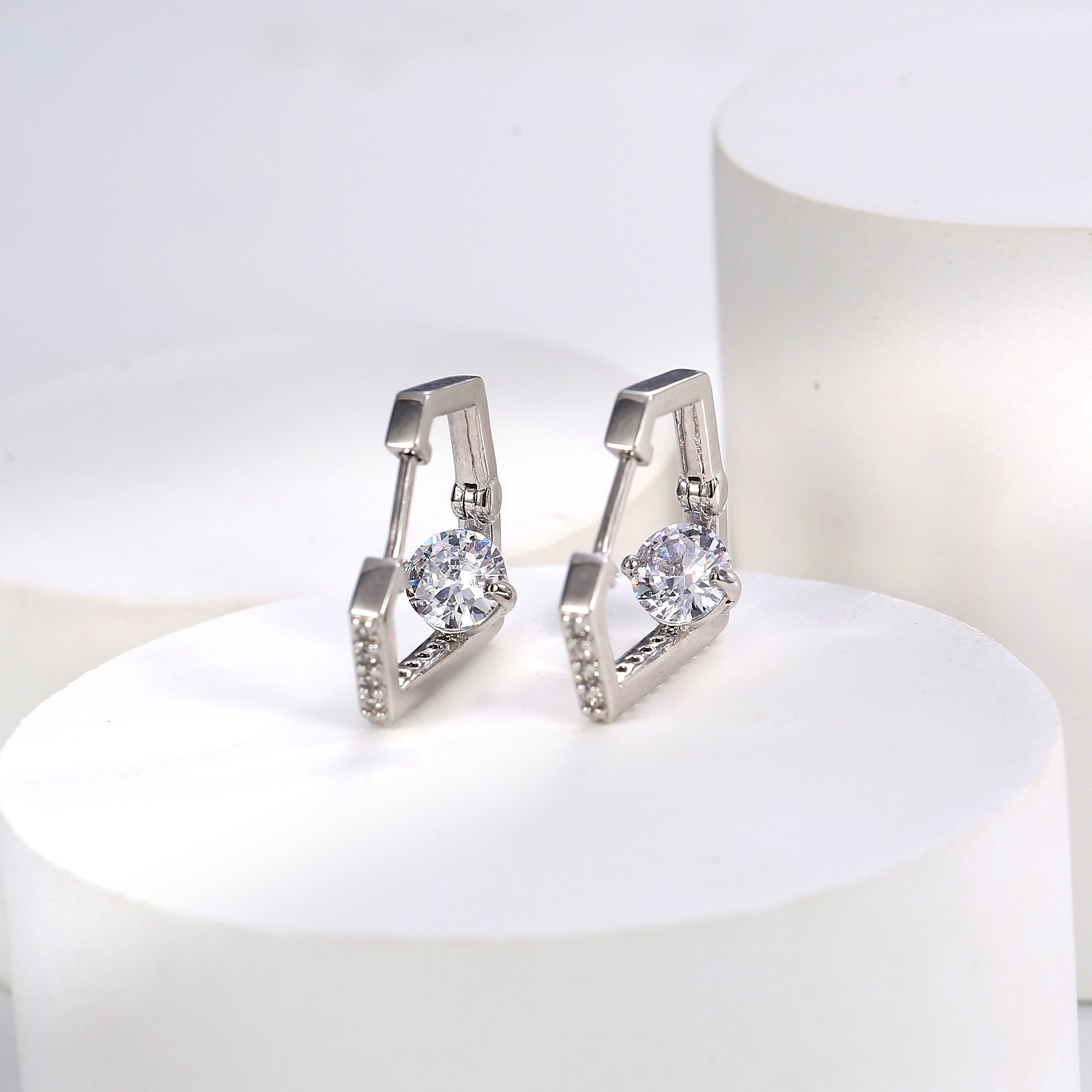 Title 4, Korean Accessories Diamond Ear Clip Minimalist ...