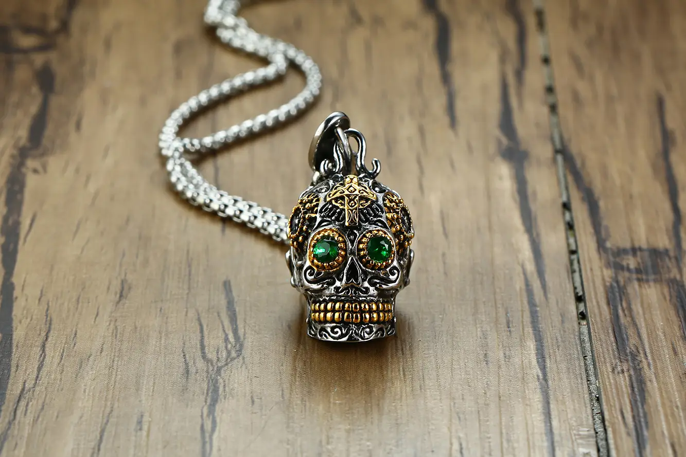 Titanium Steel Ghost Head Pendant Men's Green Eye Skull Necklace