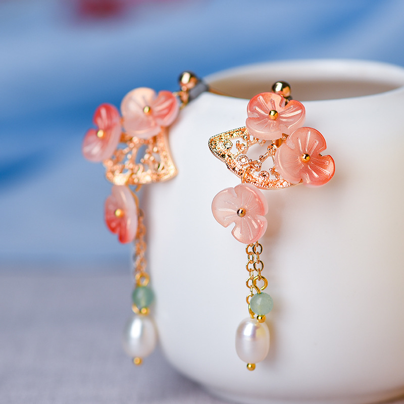 Chinese Style Gold Plated Ginkgo Leaf Pearl Mori Earrings