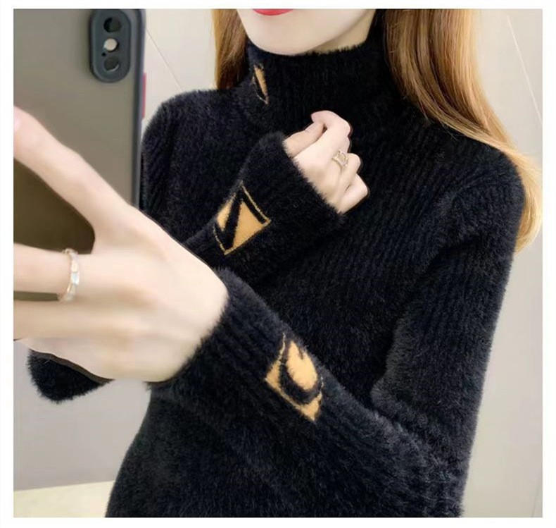 Title 11, Womens Turtleneck Sweater Mink Fur Letter Jacq...