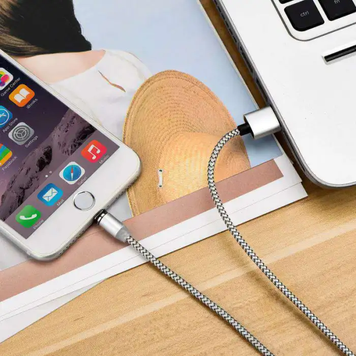 Magnetic Charging Cable - detail photo 3