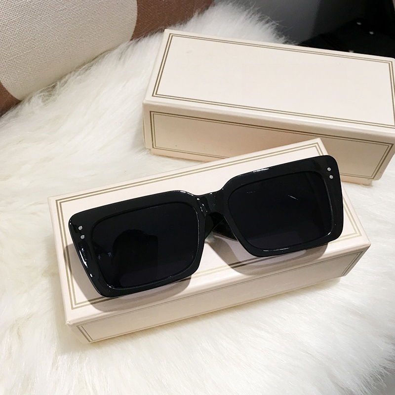 Men’s And Women’s Rectangular Large Frame Trendy Pink And Green Face-looking Sunglasses