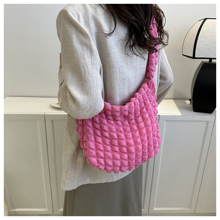 Niche Pleated Clouds Cute Simple Soft Trendy Western Style Underarm Commuter Bag — foto 22