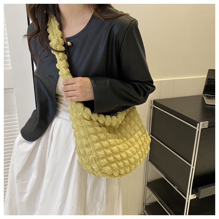 Niche Pleated Clouds Cute Simple Soft Trendy Western Style Underarm Commuter Bag — foto 19