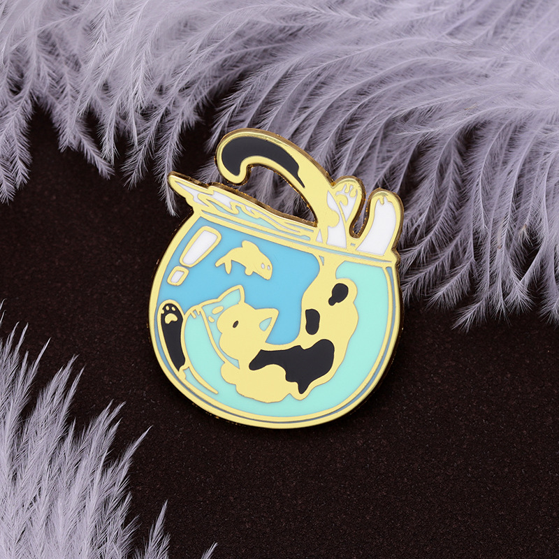 Cartoon Cute Cat Brooch Jumping Into Fish Tank - Image 13