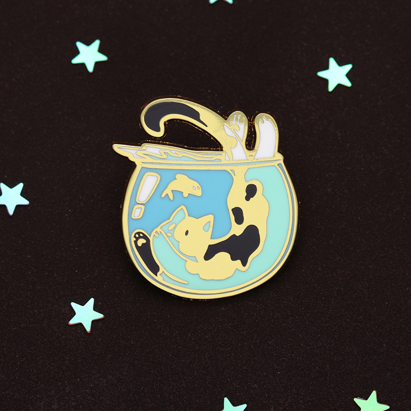 Cartoon Cute Cat Brooch Jumping Into Fish Tank - Image 14